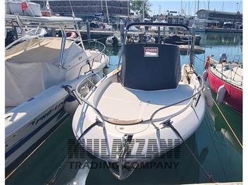 Sessa Marine Key Largo 22'