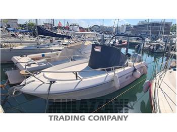 Sessa Marine Key Largo 22'