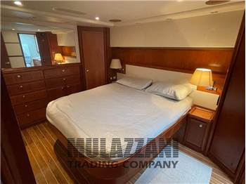 Bertram Yacht 630 Convertible