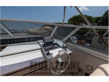 Pershing 40