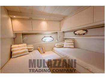 Pershing 40
