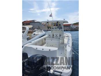 Boston Whaler OUTRAGE 320
