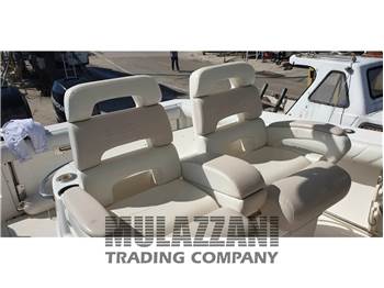 Boston Whaler OUTRAGE 320