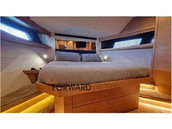 Sundeck Yachts Sundeck 550
