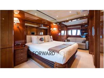 Benetti Legend 85