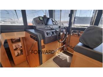 Sundeck Yachts Sundeck 550