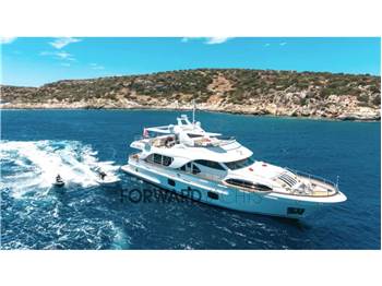 Benetti Legend 85