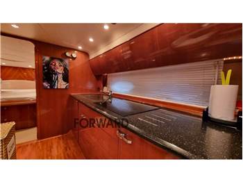Princess Yachts V58