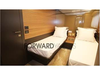 Ferretti Yachts 920