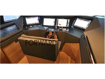 Ferretti Yachts 920