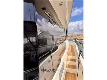 Sundeck Yachts Sundeck 550