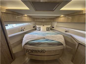 Galeon Yacht Galeon 700 Skydeck