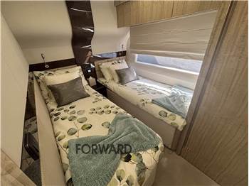 Galeon Yacht Galeon 700 Skydeck