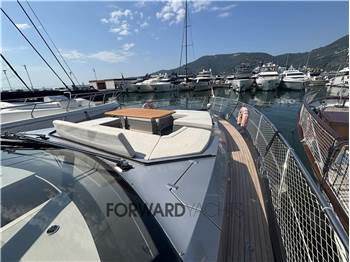 Galeon Yacht Galeon 700 Skydeck