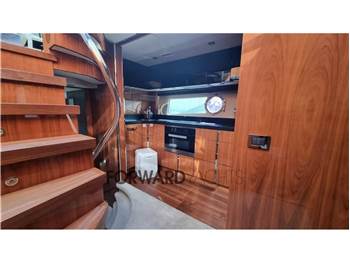Sunseeker 68 SPORT YACHT