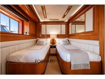 Benetti 93 Delfino