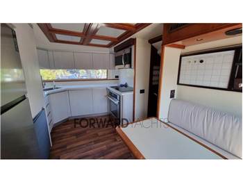 Custom Line Navetta 27