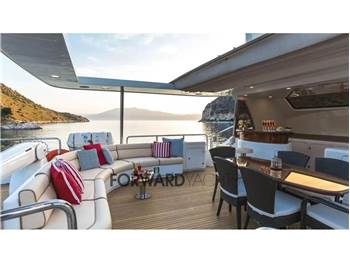 Benetti Legend 85