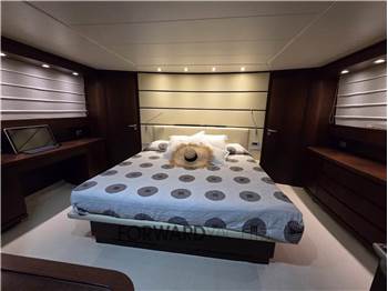Sanlorenzo SL72