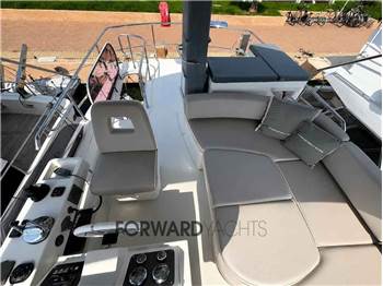 Azimut Magellano 43