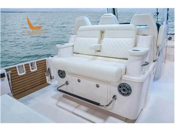 Grady White Boats 321 Coastal Explorer