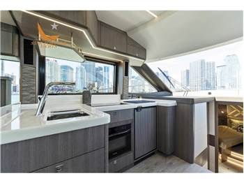 Galeon 440 FLY