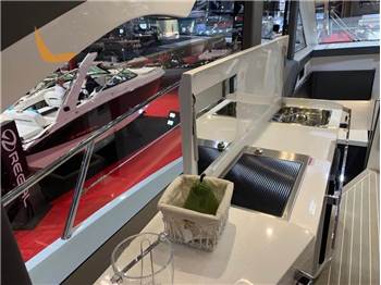 Galeon 425 HTS