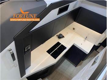 Galeon 425 HTS