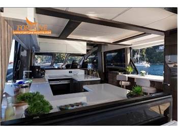 Galeon 650 Skydeck