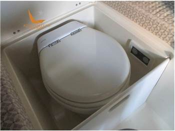 Chris Craft CORSAIR 28