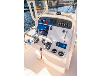Grady White Boats 231 Coastal Explorer