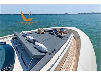 Scout Boats 670 LXFishing
