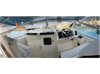 Bertram Yacht 28' Moppie