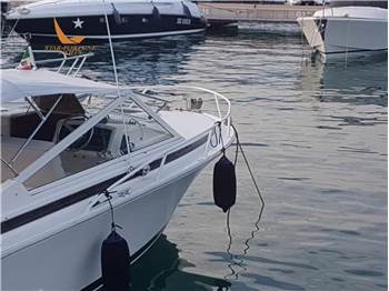 Bertram Yacht 28' Moppie