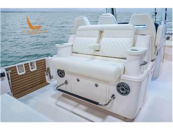 Grady White Boats 321 Coastal Explorer