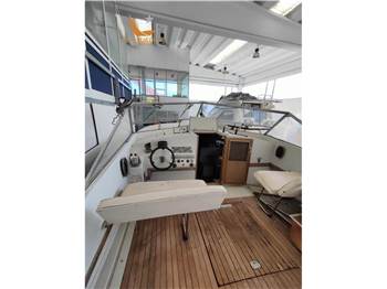 Magnum Marine 35