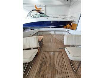 Magnum Marine 35
