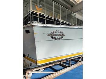 Magnum Marine 35