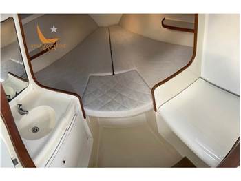 Bertram Yacht 28' Moppie