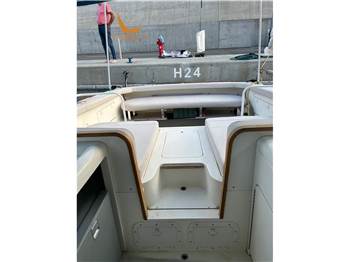 Bertram Yacht 28' Moppie