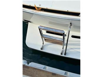 Bertram Yacht 28' Moppie
