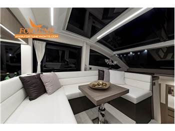 Galeon 470 Skydeck