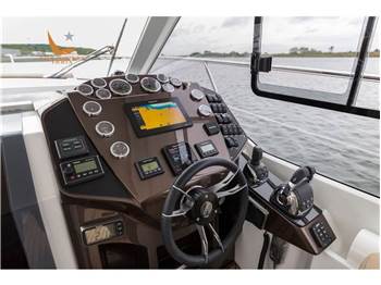 Galeon 335 HTS