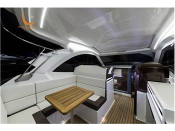 Galeon 335 HTS
