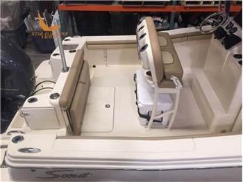 Scout Boats 215 XSF