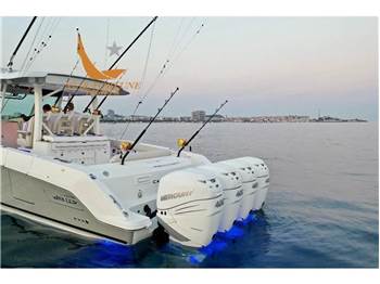 Boston Whaler OUTRAGE 380