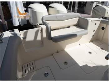 Scout Boats 305 LXF