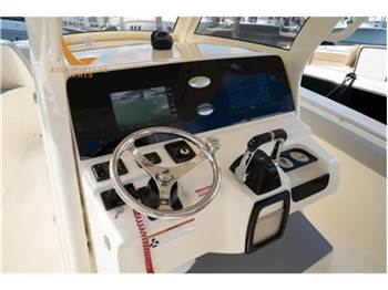 Scout Boats 305 LXF