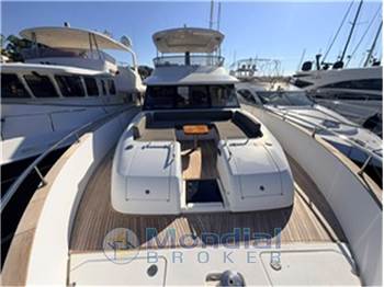 Azimut Magellano 66