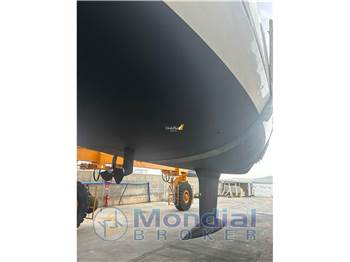 Beneteau Oceanis 38.1